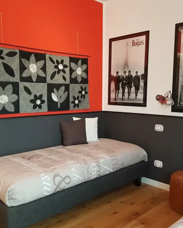 1e84ce8b-e9d0-4478-9f4c-e36ed9a10b24