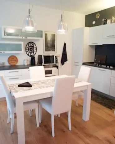 9fb858f3-8f77-4887-a130-1e7e5fc73732