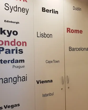 debcaede-8c34-475d-8345-48012666f7ee